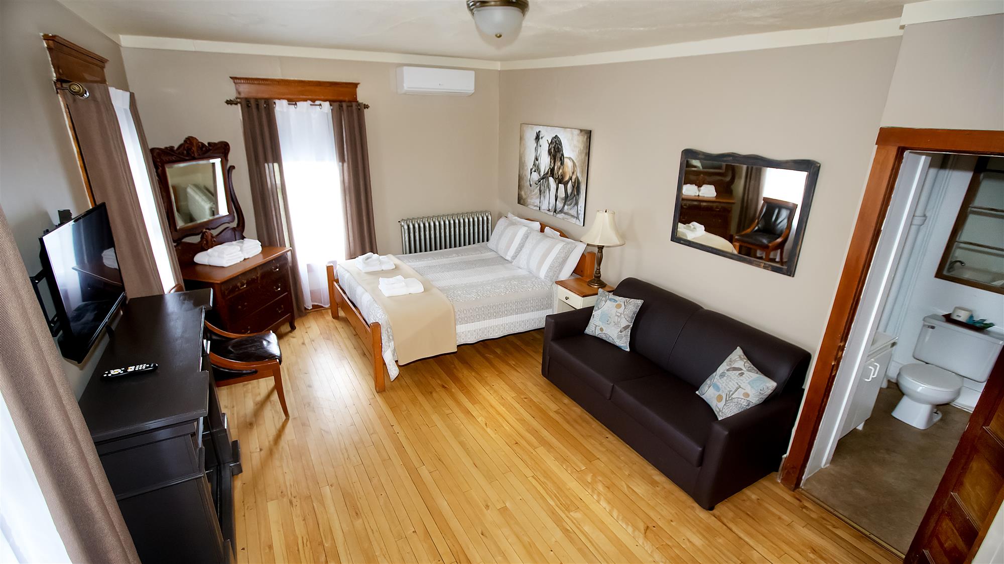 Chambre avec 2 lits double - Hébergement de l'Auberge Ayer's Cliff